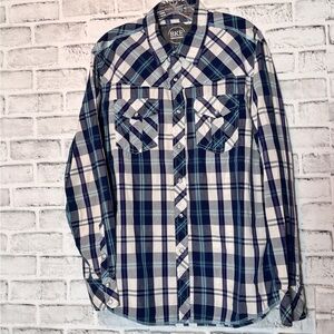 BKE Men's Blue Plaid 
 Standard fit pearl‎ snaps sz Large embroidered details